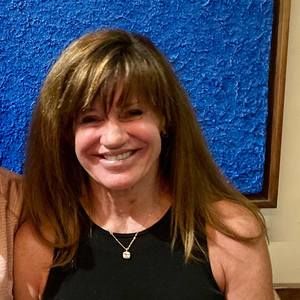 Meet your Posher, Debbie